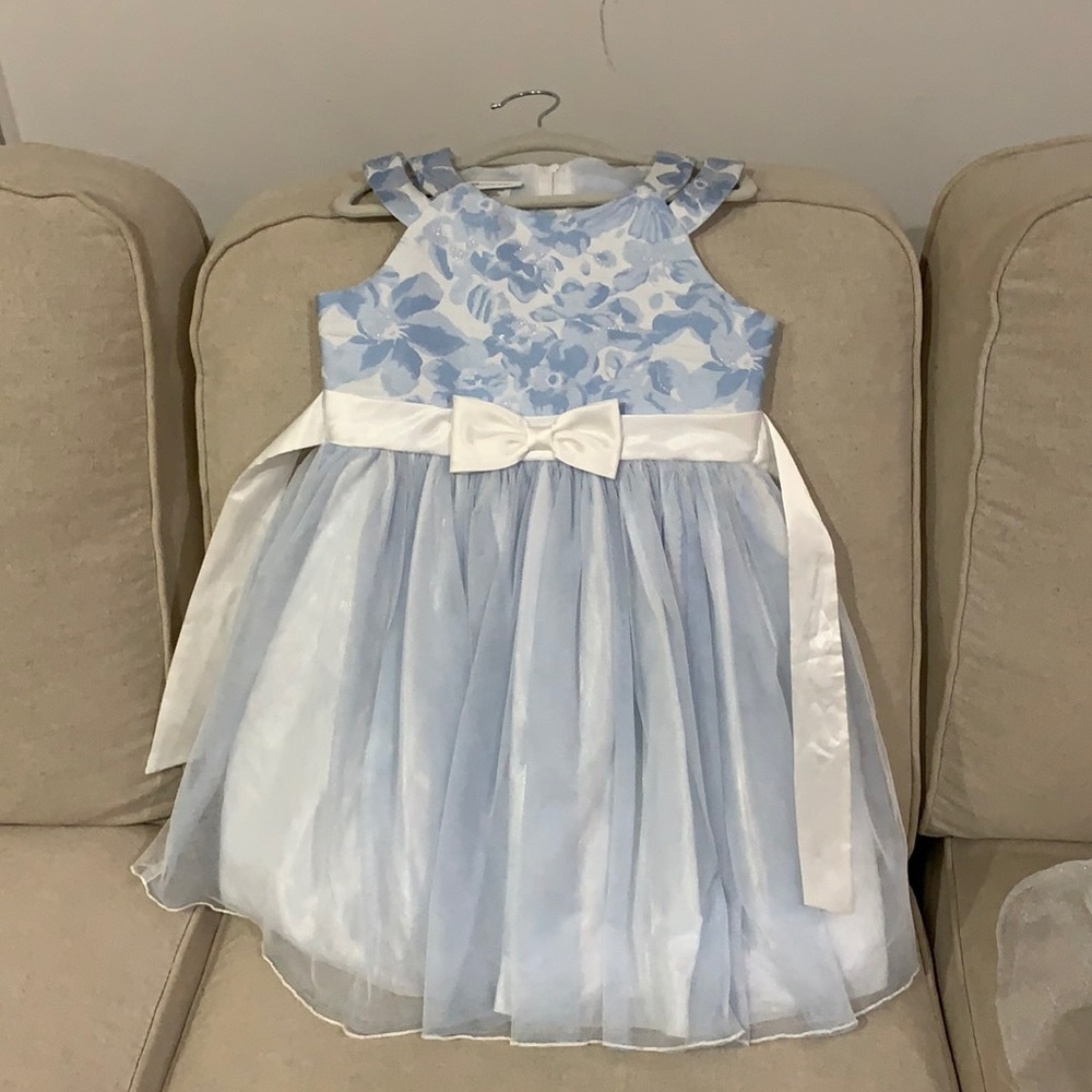 Girls size 6 dress